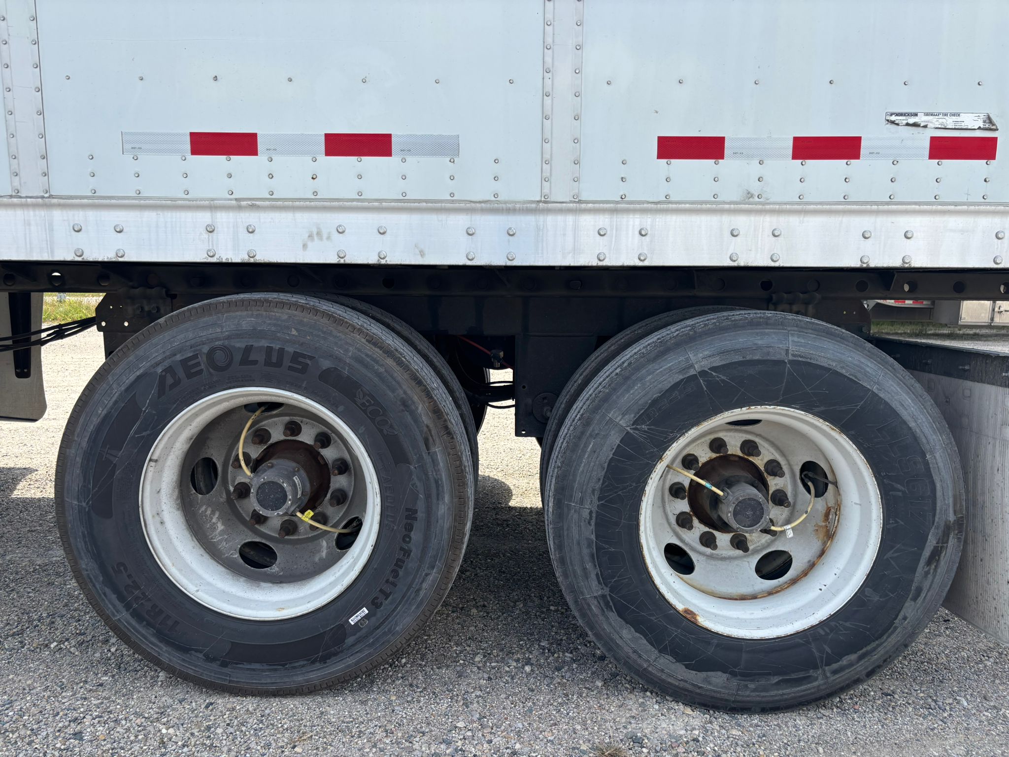 
								2023 VANGUARD DRYVAN full									