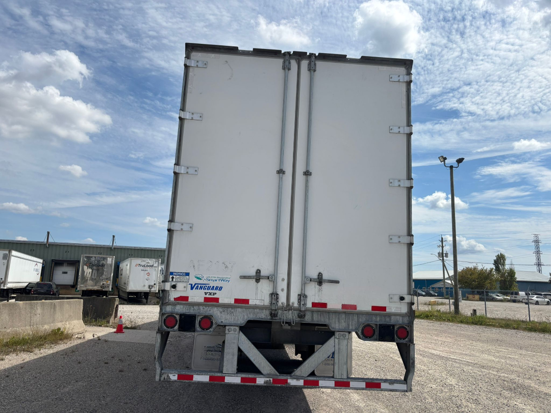 
								2023 VANGUARD DRYVAN full									